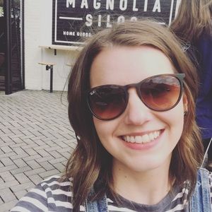 Meet your Posher, Abby